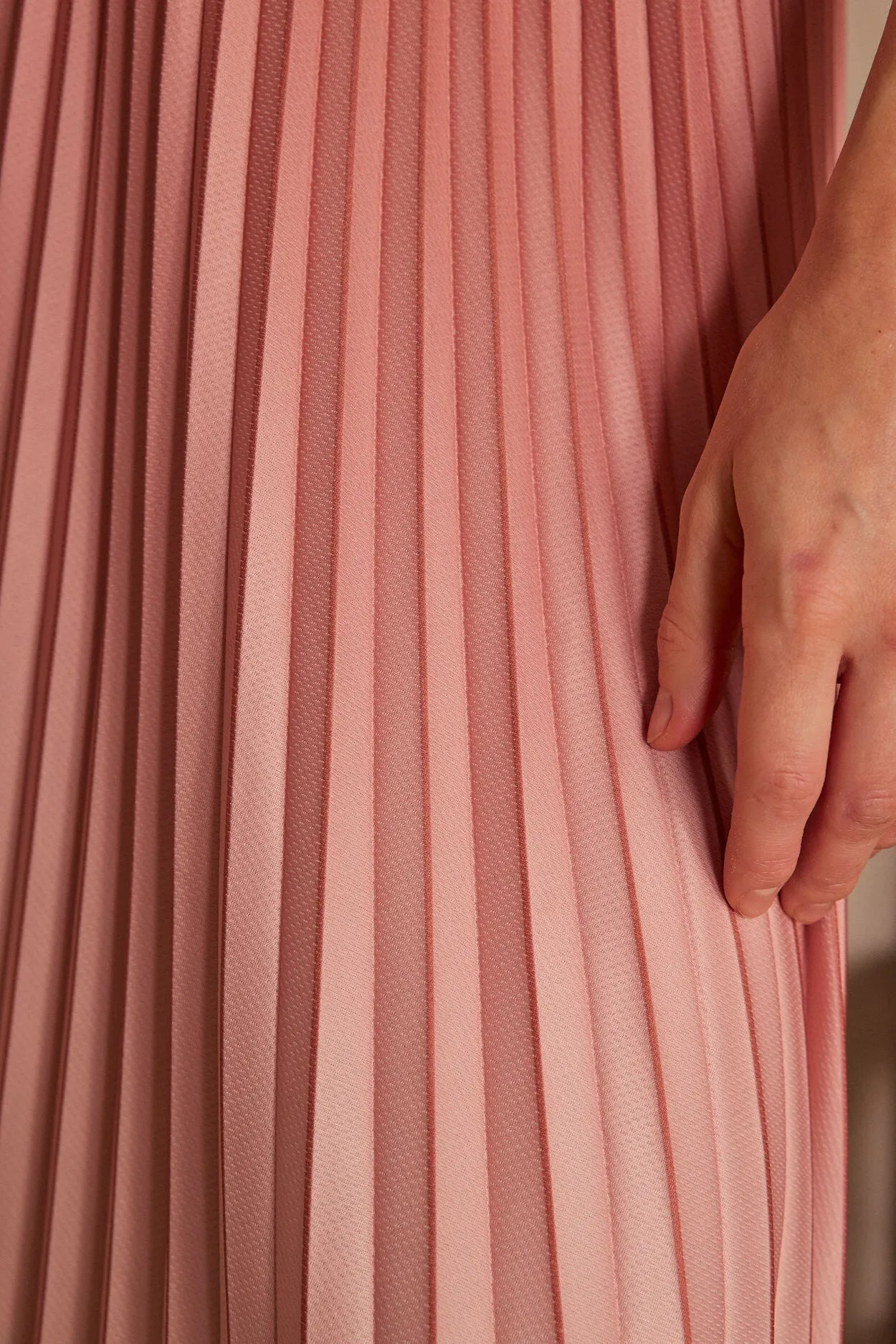 DARCY BLUSH PLEATED SKIRT