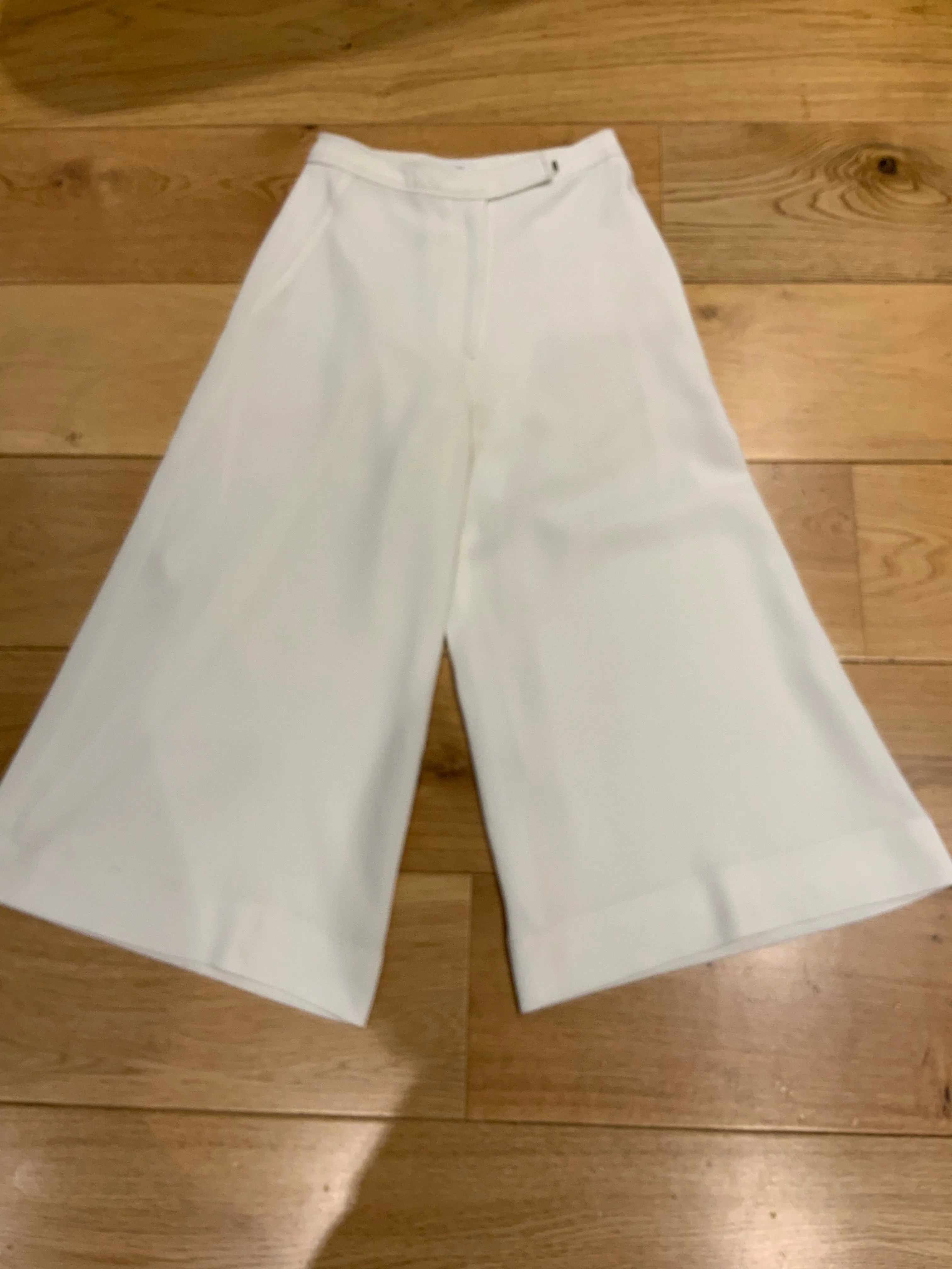 Elizabeth and James White Culottes Pants Trousers Size US 2 UK 6 ladies