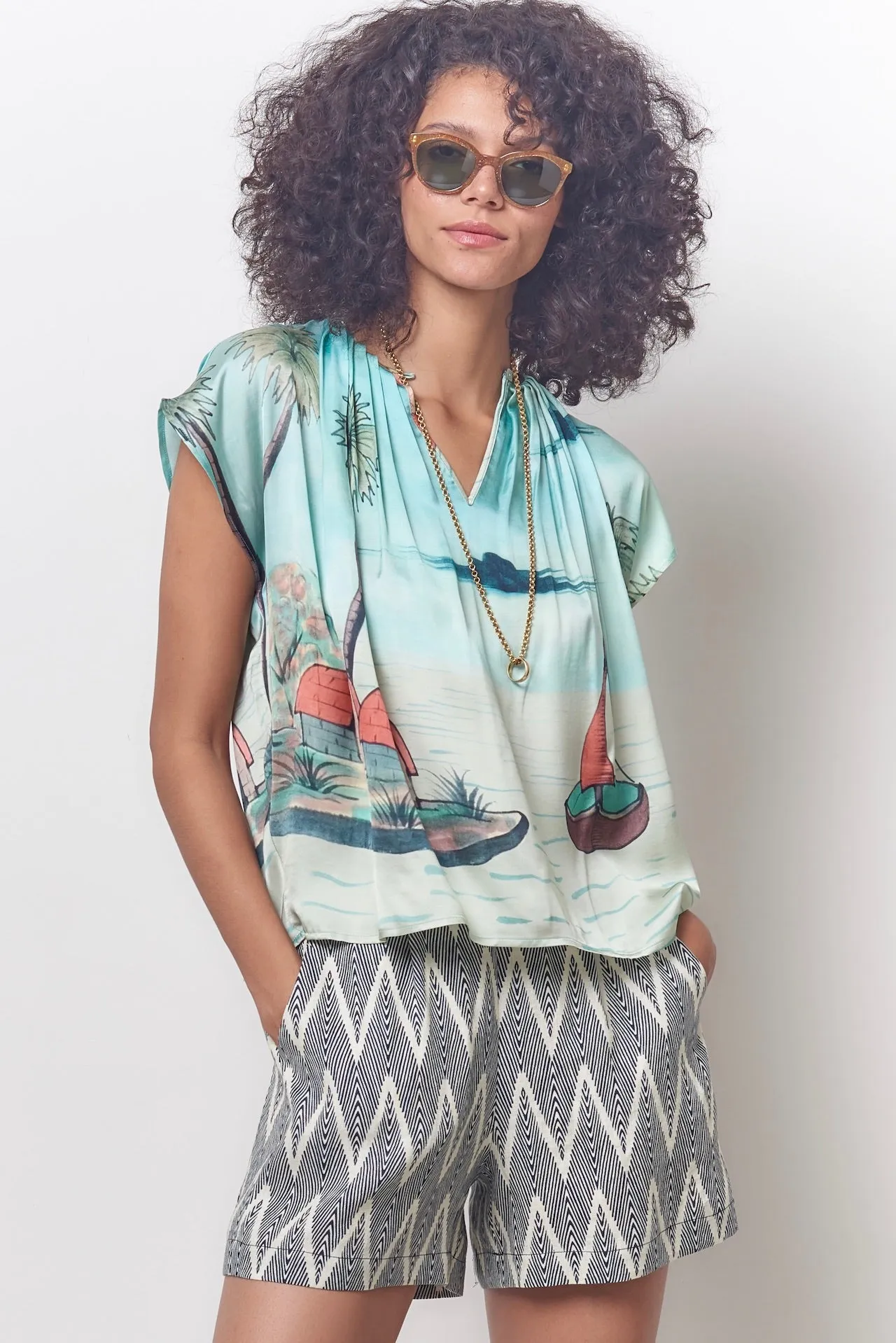 JORDAN Shorts With Tab - Zig Zag Print
